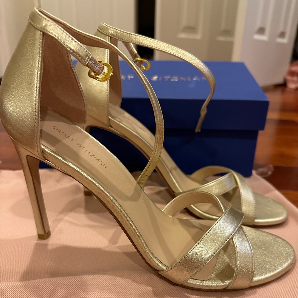 New Stuart Weitzman